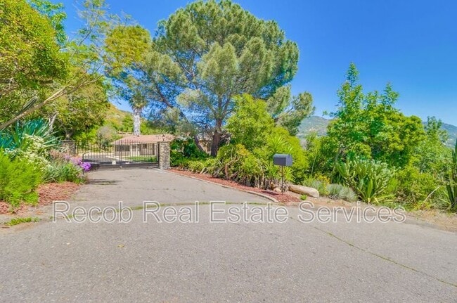 Building Photo - 3289 Altoro Ln