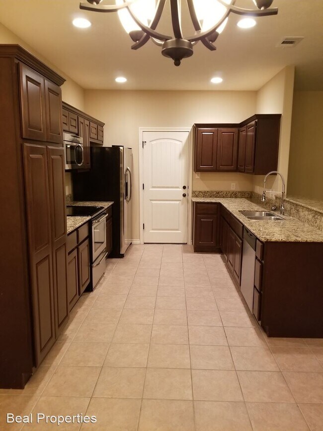 Building Photo - 4311 Whispering Creek Ct