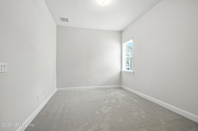 Building Photo - 480 Loosestrife Wy