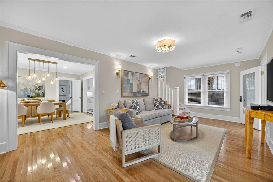 Building Photo - 221 13TH Ave