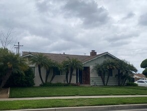 Building Photo - Pool Home in Orange for Lease