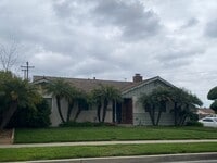 Building Photo - Pool Home in Orange for Lease