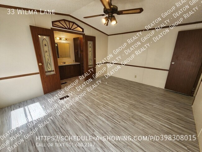 Building Photo - 33 Wilma Ln