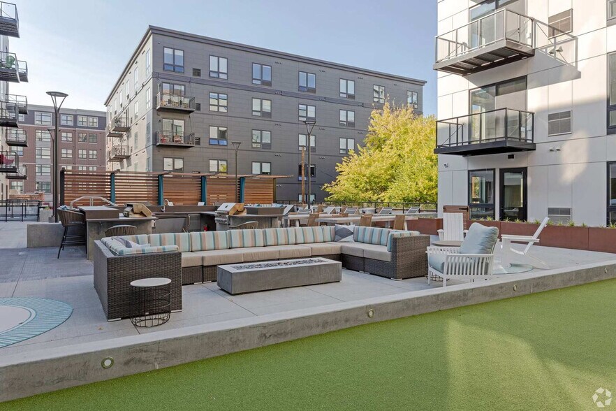 Building Photo - 1410 Nicollet Ave