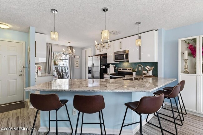 Building Photo - 805 Old Bridge Rd