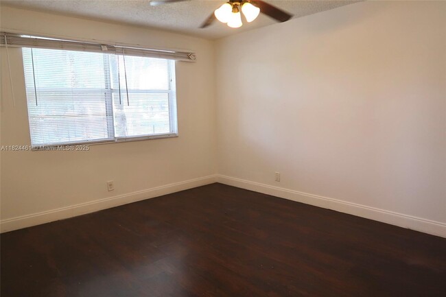 Building Photo - 8801 Wiles Rd