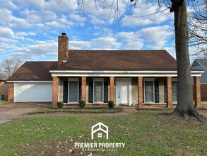 Building Photo - Spacious 3 Bedroom Home for Rent in Memphis | Vaulted Ceilings, Fireplace & Fenced Yard