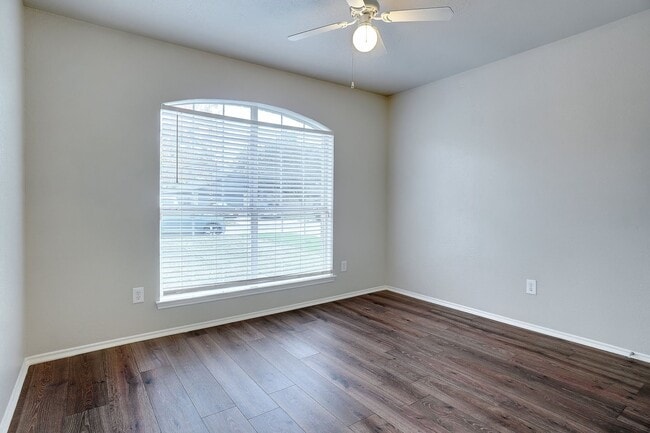 Building Photo - Beautiful, Freshly Updated 3-2-2 - Eagle Mountain ISD