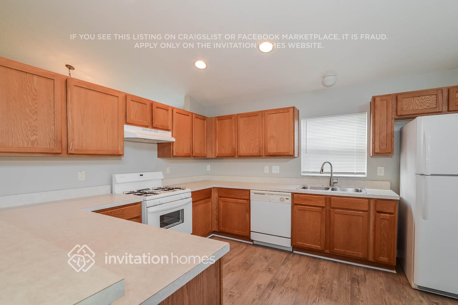 Building Photo - 1112 Sophia Blvd