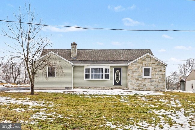 Building Photo - 5885 Avis Ln