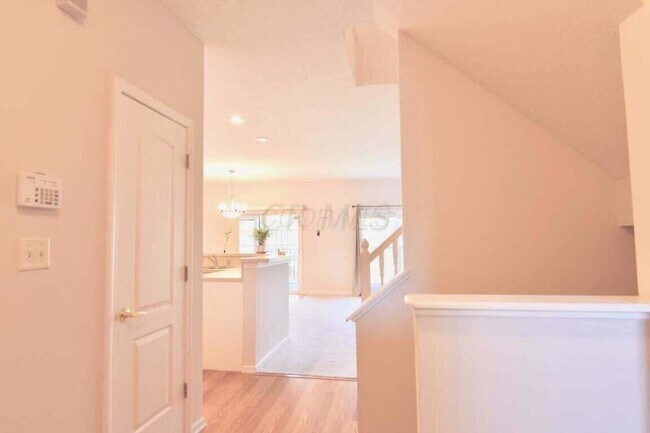 Building Photo - 674 Spring Valley Dr