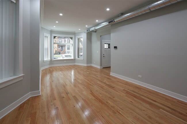 Building Photo - 3234 W Fulton Blvd