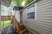 Building Photo - 914 Snover St