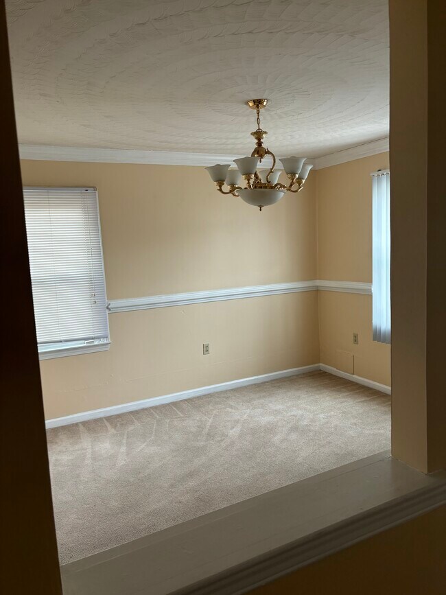 Building Photo - 5429 Grand Lake Crescent