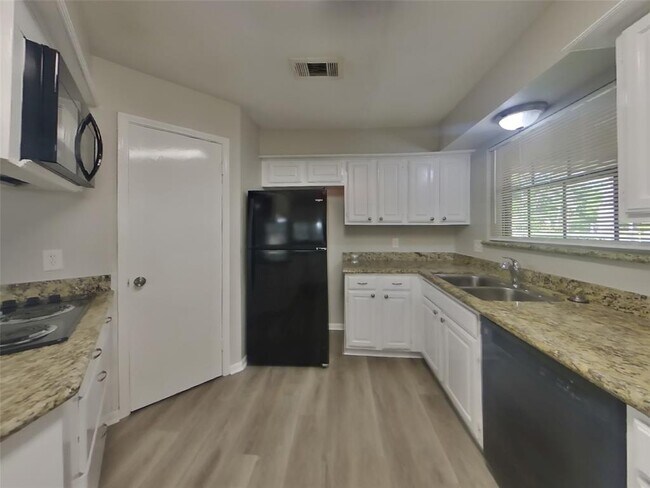 Building Photo - 218 S Diamondhead Blvd