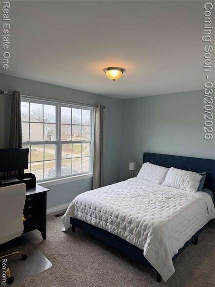 Building Photo - 58206 Sunflower Cir N