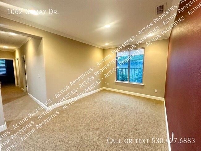 Building Photo - Luxury 3 Bedroom | Serrano Guard Gated Com...