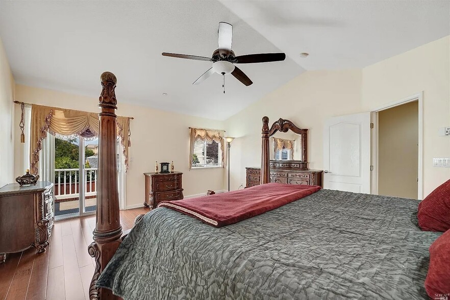 Building Photo - 332 Ring Neck St