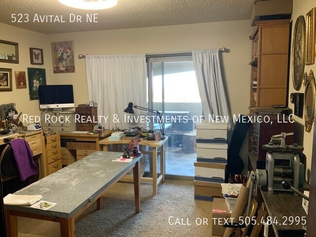 Building Photo - 523 Avital Dr NE