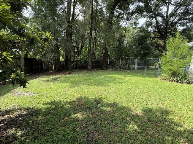 Building Photo - 15615 NW 138th Dr