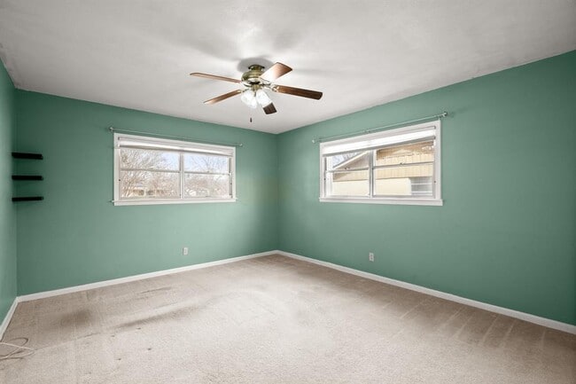 Building Photo - 611 Virginia Dr