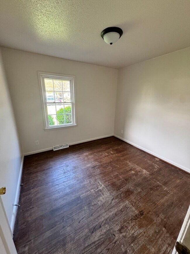 Building Photo - 3/1 House in Shelby, NC