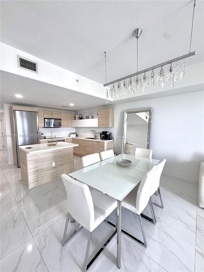 Building Photo - 16385 Biscayne Blvd