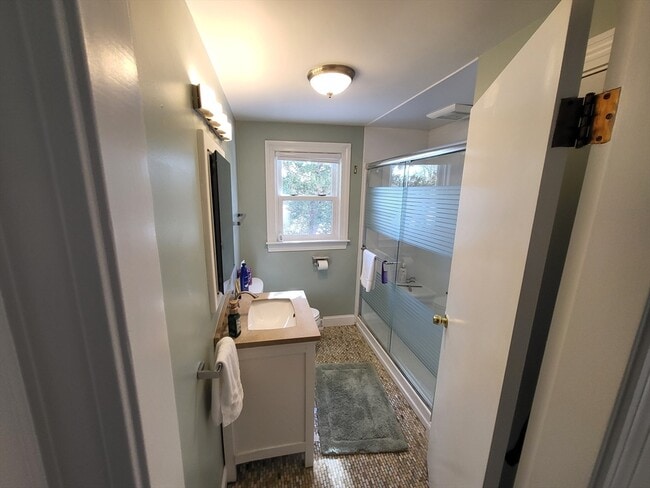 Building Photo - 347 Lake St