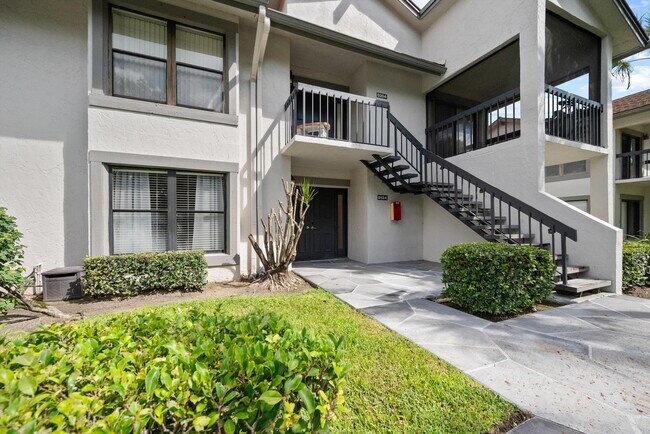 Building Photo - 11355 Pond View Dr