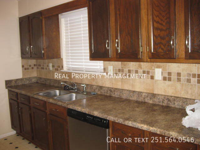 Building Photo - 5710 Green Hill Ct