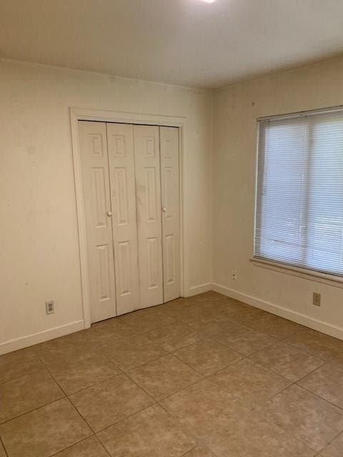 Building Photo - 1900 Fairlawn Ln