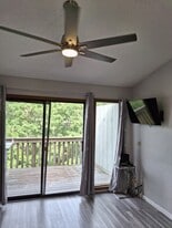 Building Photo - 150 Sws Dr