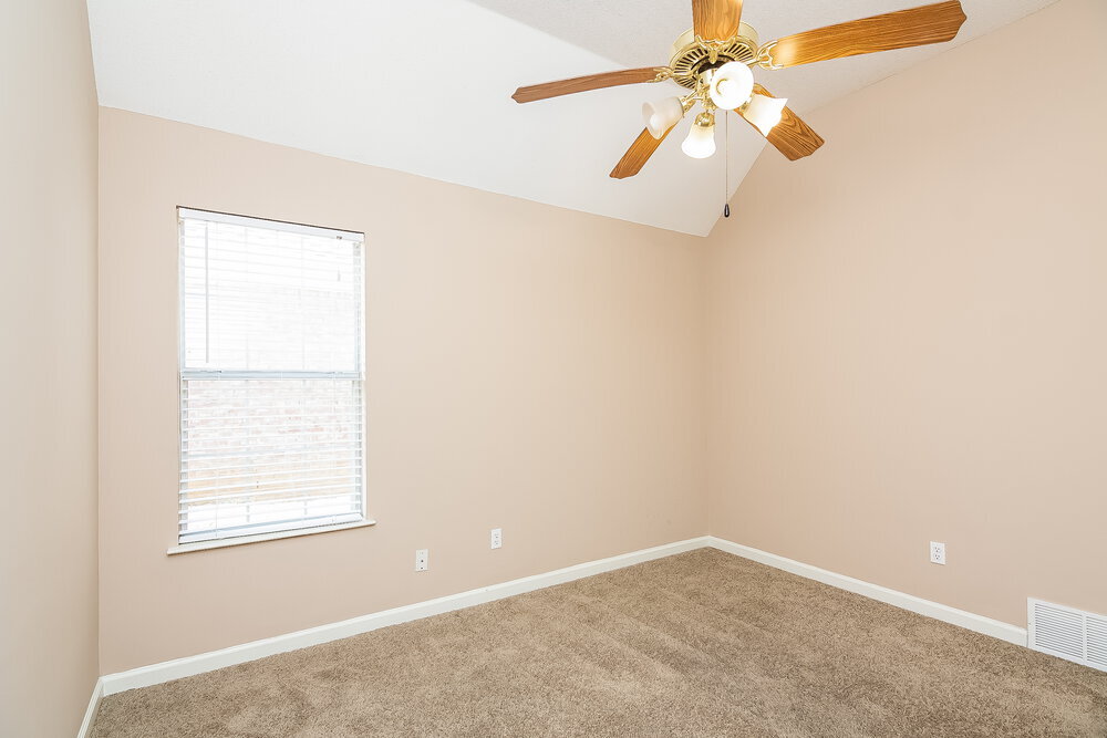 Building Photo - 155 Garden Springs Dr