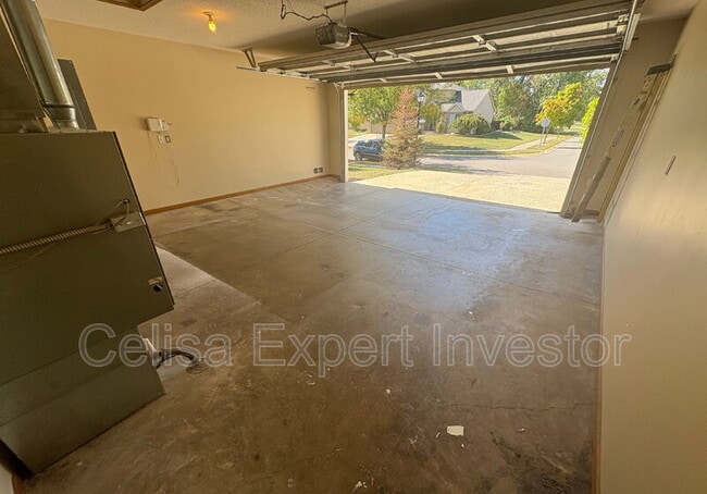 Building Photo - 5330 Myanna Ln