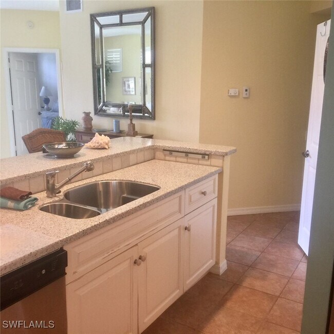 Building Photo - 200 L'Ambiance Cir