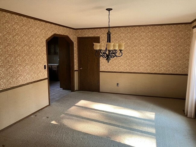 Building Photo - 4 Bedroom 3.5 Bath Wooded Lot