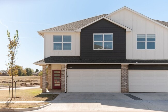 Building Photo - Luxury Modern Contemporary 3 Bedroom 2.5 Bathroom Townhome in Piedmont Schools- Neighborhood Park...