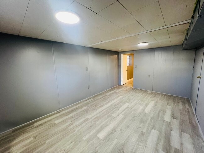 Building Photo - 3516 N Keating Ave