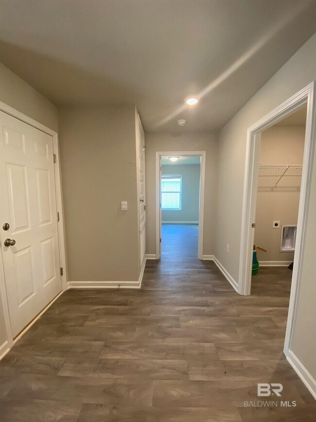 Building Photo - 270 Preston Wy