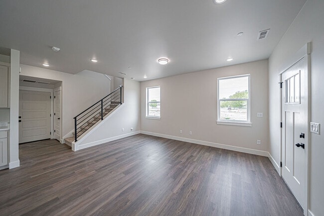 Building Photo - 2966 Huntshire Ave