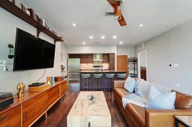 Building Photo - 1600 Barton Springs Rd