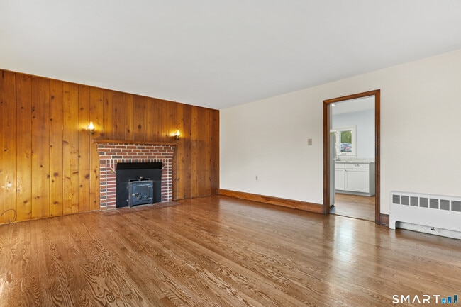 Building Photo - 56 Beaver Brook Rd