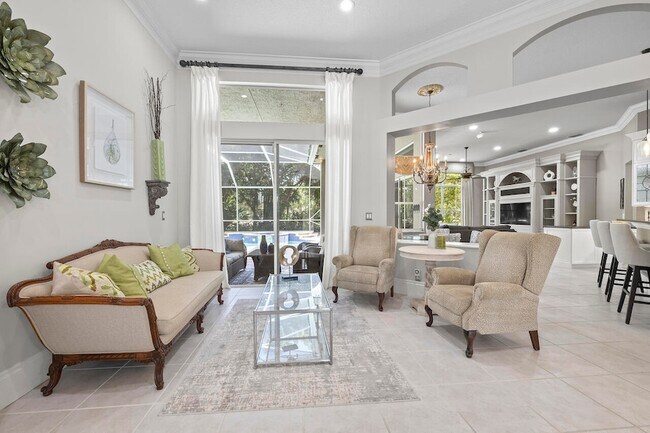 Building Photo - 856 Forest Glen Ln