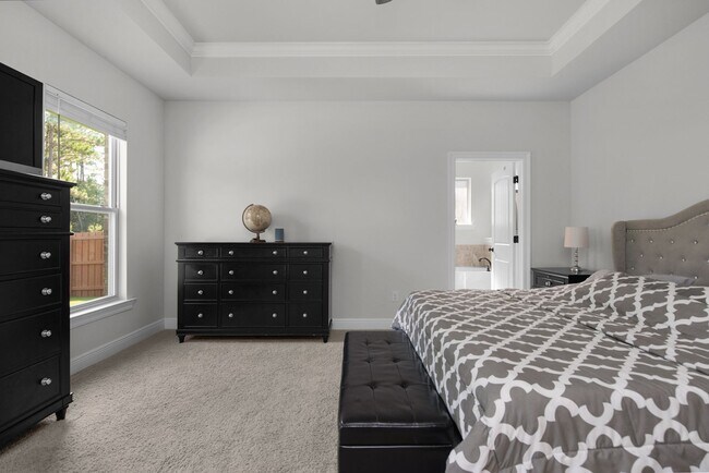 Building Photo - 5718 Oak Hvn Ln