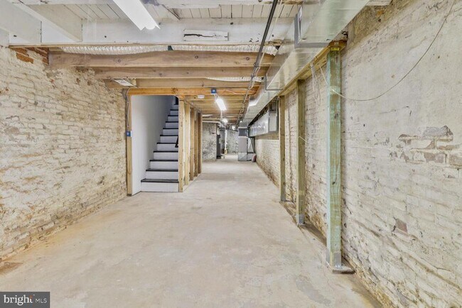 Building Photo - 1706 McCulloh St