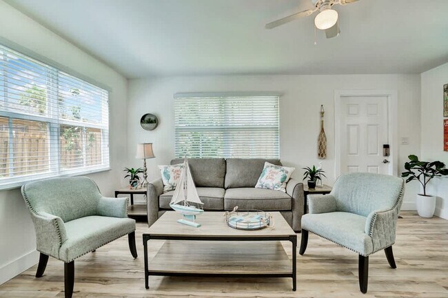 Building Photo - 3316 SE 4th St