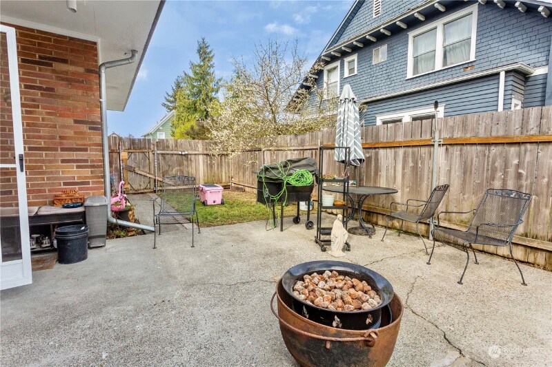 Building Photo - 2715 S 7th St