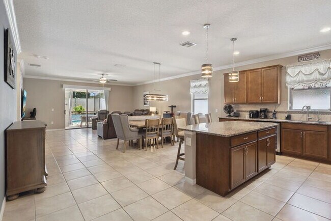Building Photo - 5457 Animosh Ct