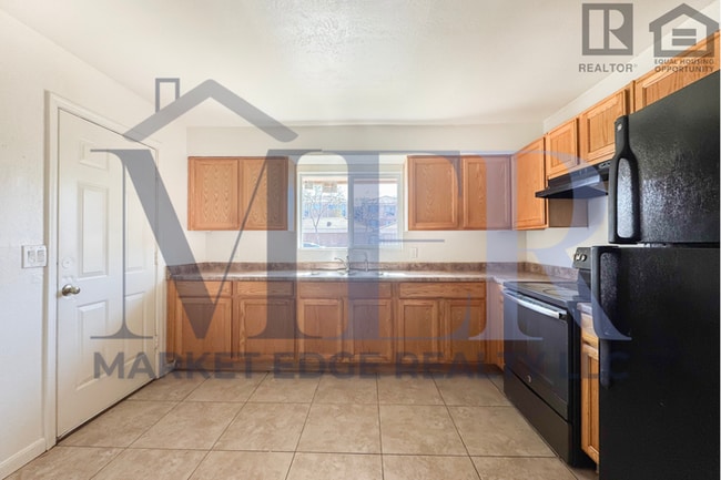 Building Photo - 3Bed/2Bath House at 24th St/McDowell! NO CREDIT, NO BACKGROUND, NO RENTAL HISTORY CHECK!