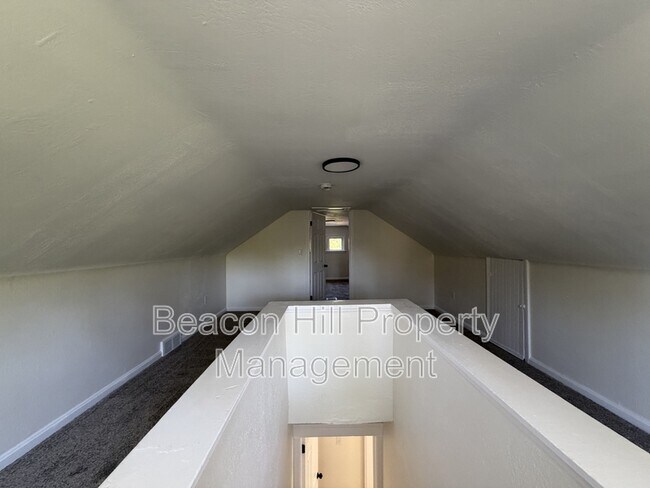 Building Photo - 3524 E 143rd St